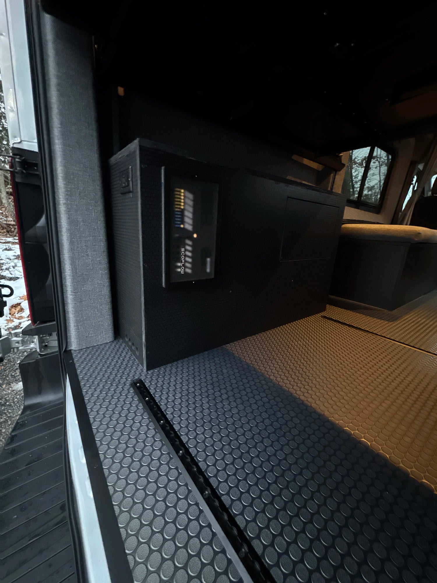 Ecoflow Cabinets - Transit - 5kWh / 148 WB