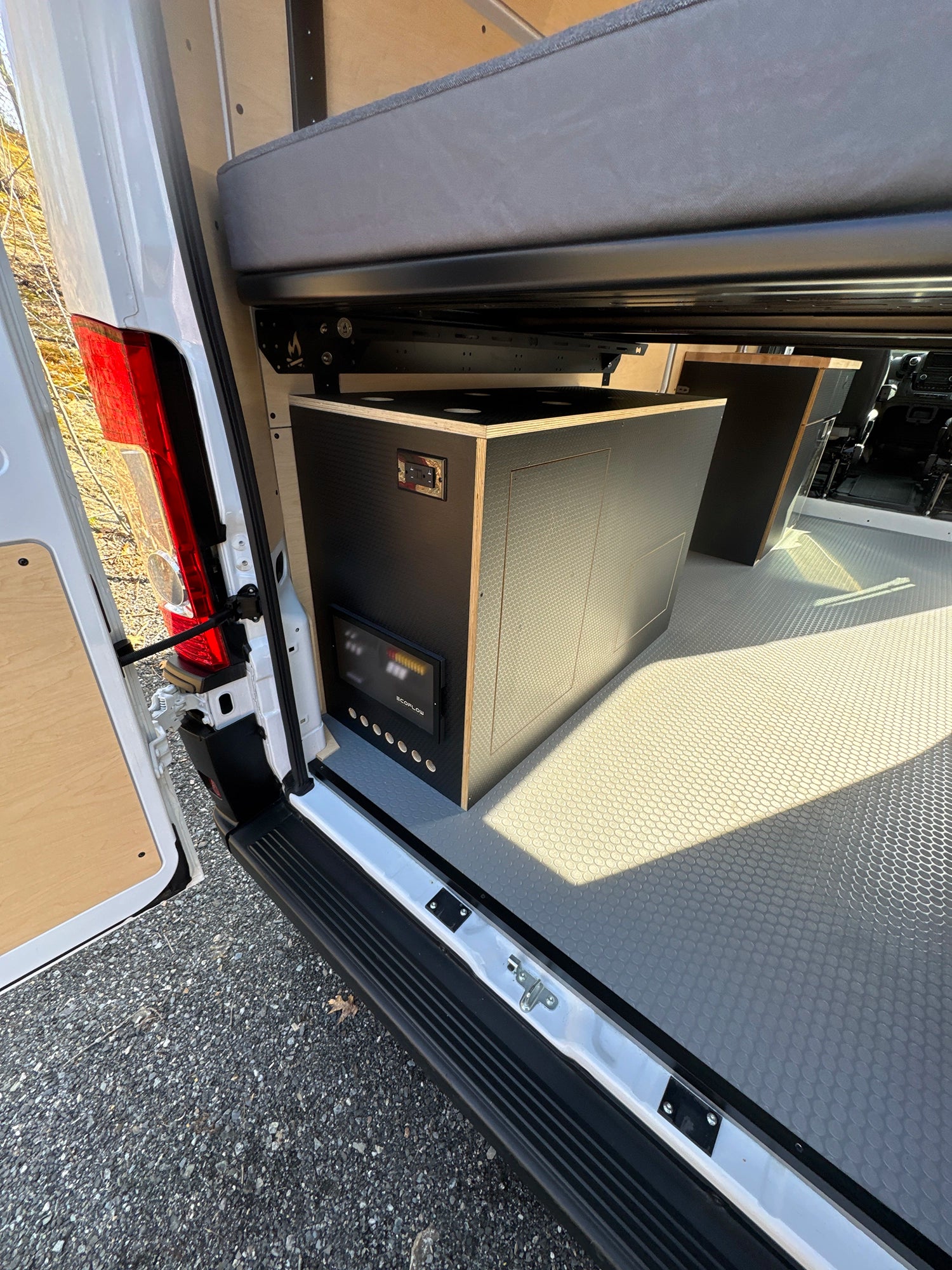 Ecoflow Cabinet - Promaster - 5/10kWh / 136WB & 159WB