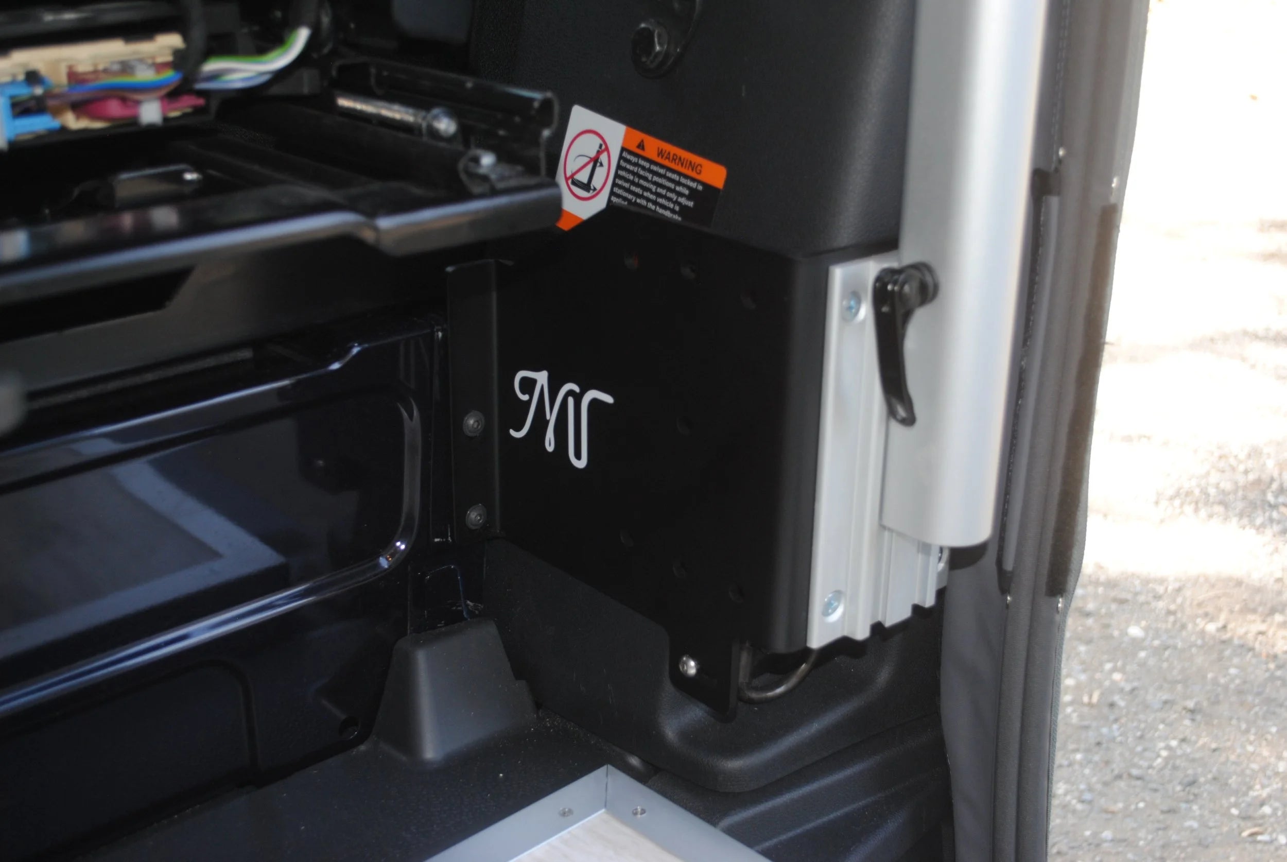 B-Pillar Table Mount