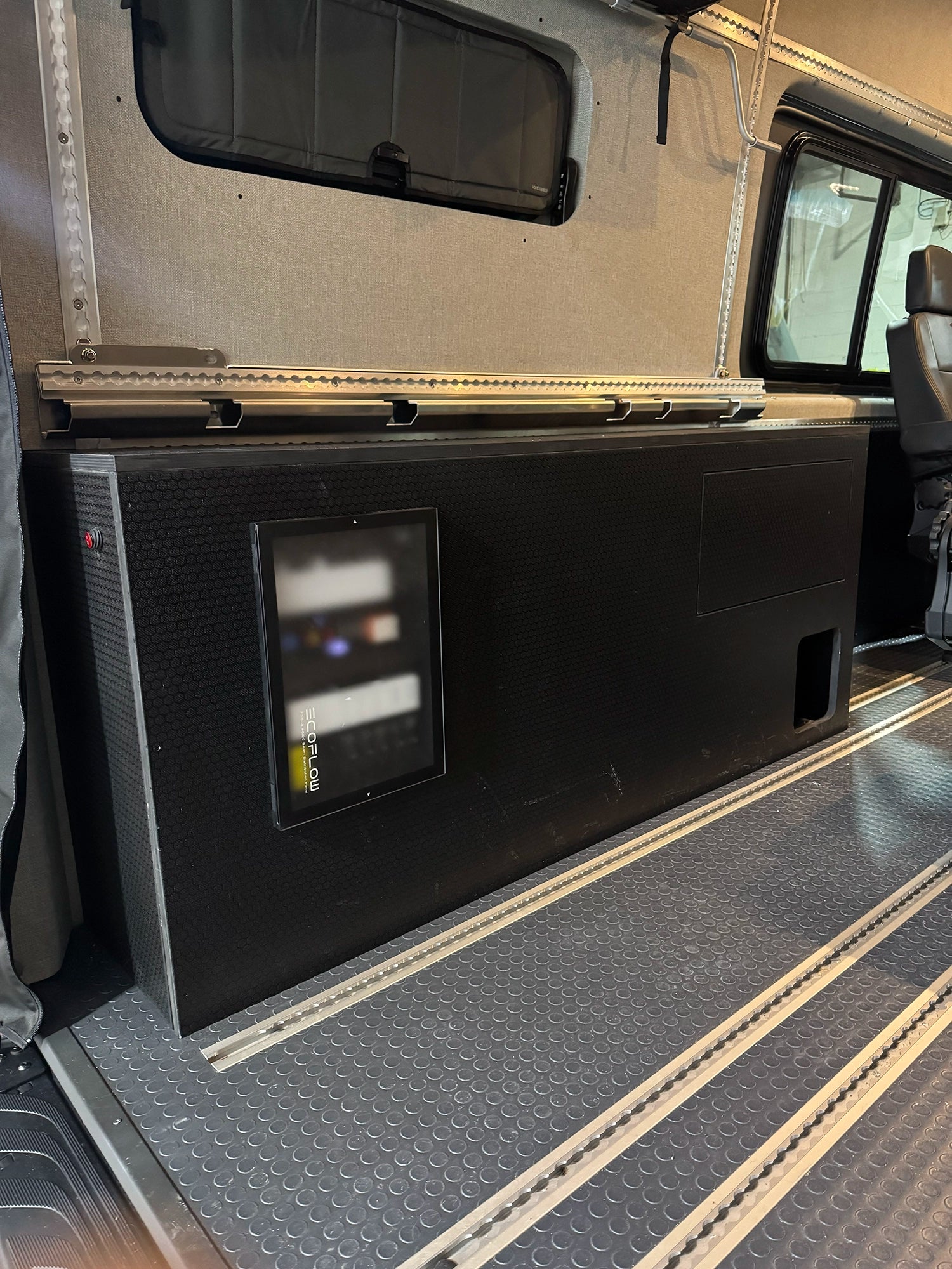 Ecoflow Cabinets - Sprinter - 10kWh / 144 WB