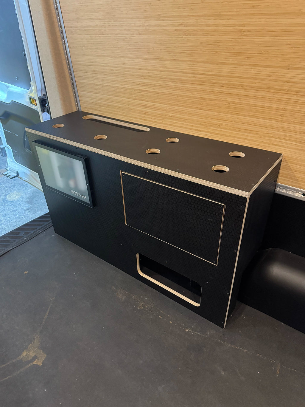 Ecoflow Cabinets - Transit - 5/10kWh / 148EXT WB
