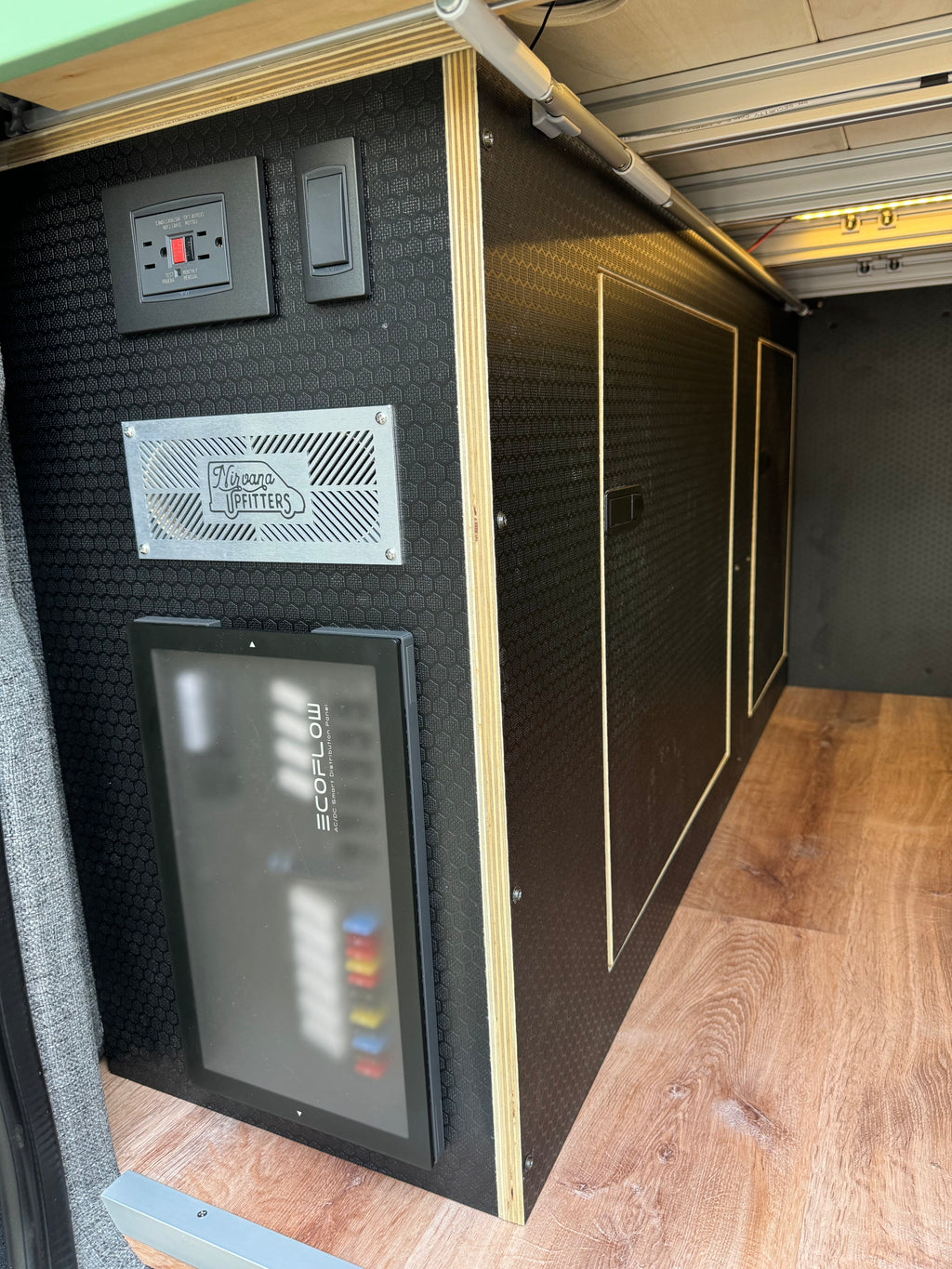 Ecoflow Cabinets - Sprinter - 5/10kWh / 170 WB